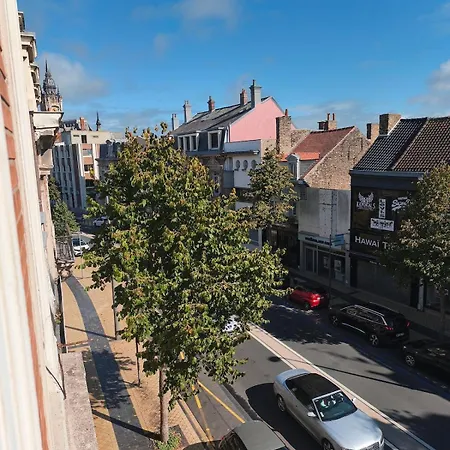 Apartment Le Jacquard Roof Top- Duplex Spacieux -hypercentre Calais